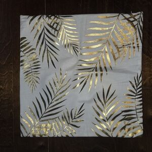 NWOT 12 X 12 Gold Leaf Patterned Pullow Case Cover